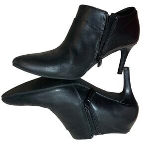 Cole Haan Women's Ankle Bootie Black Leather Booties Size 38 7.5 Pumps Heels